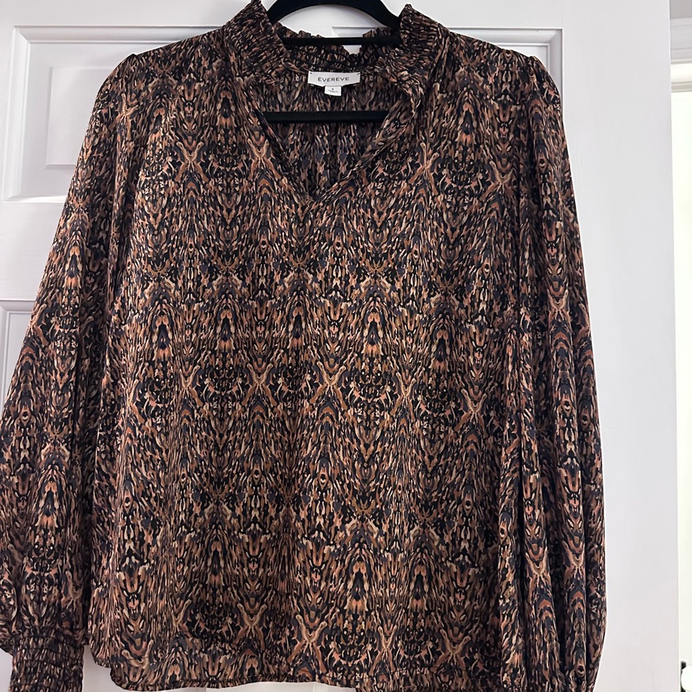 Evereve Brown and Black Abstract V-Neck Long Sleeve Blouse
